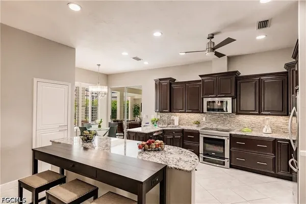 $9,500 | 9811 Ensign Court, Fort Myers, FL 33919