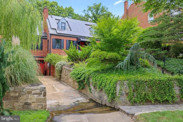 a backyard view with sitting space