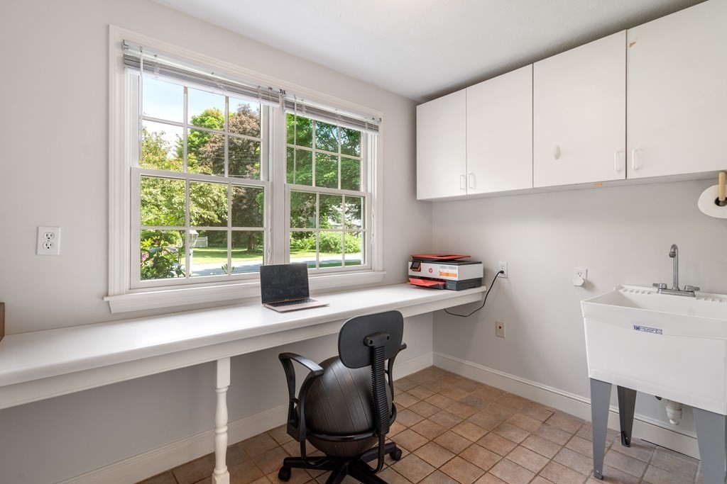 21 Patricia Road Sudbury, MA 01776 - Photo 14 of 42 Gallery Image 14