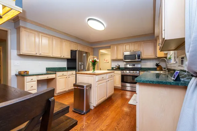 $499,900 | 20391 Windham Drive, Macomb, MI 48044