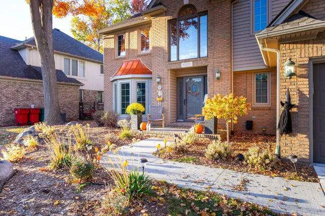 $499,900 | 20391 Windham Drive, Macomb, MI 48044