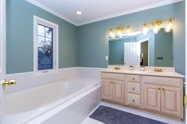 $499,900 | 20391 Windham Drive, Macomb, MI 48044