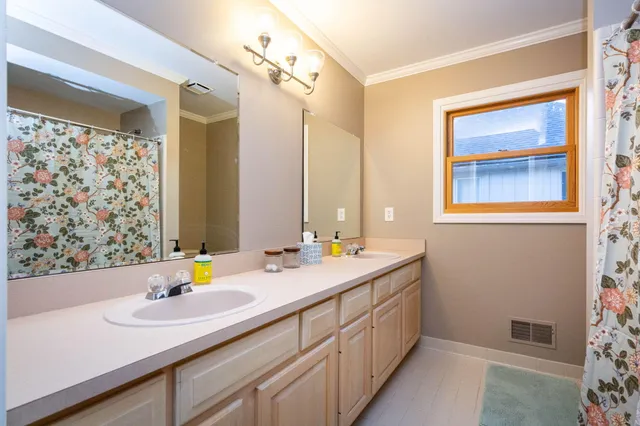 $499,900 | 20391 Windham Drive, Macomb, MI 48044