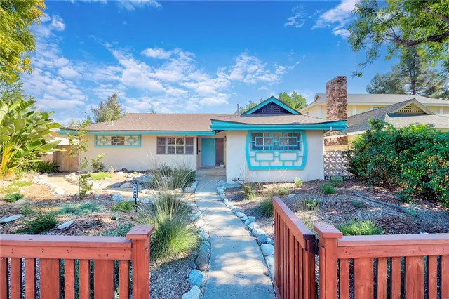 $1,375,000 | 5406 Hazeltine Avenue, Sherman Oaks, CA 91401