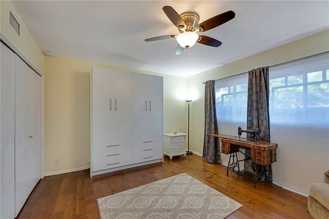 $1,375,000 | 5406 Hazeltine Avenue, Sherman Oaks, CA 91401