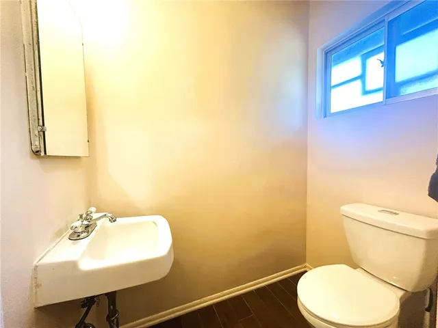 $1,375,000 | 5406 Hazeltine Avenue, Sherman Oaks, CA 91401