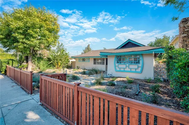 $1,375,000 | 5406 Hazeltine Avenue, Sherman Oaks, CA 91401