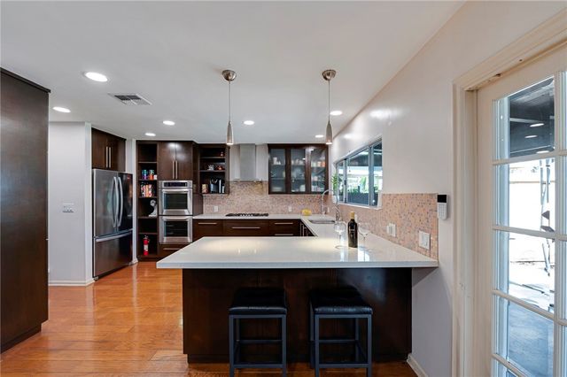 $1,375,000 | 5406 Hazeltine Avenue, Sherman Oaks, CA 91401