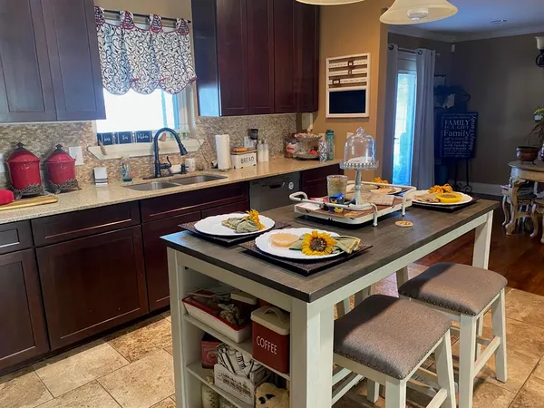 $269,500 | 901 West Wrights Avenue, Comanche, TX 76442