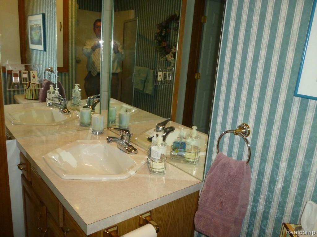 162 Timber Ridge Drive Vassar, MI 48768 - Photo 28 of 35 P1010315.jpg