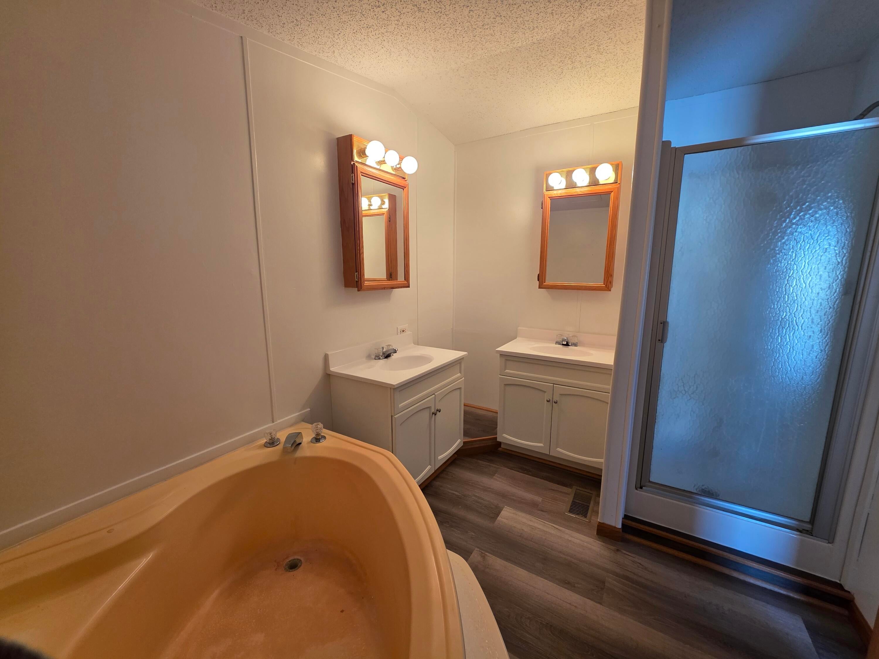 54 Chelsey Lane Cheboygan, MI 49721 - Photo 10 of 18 Primary Bath