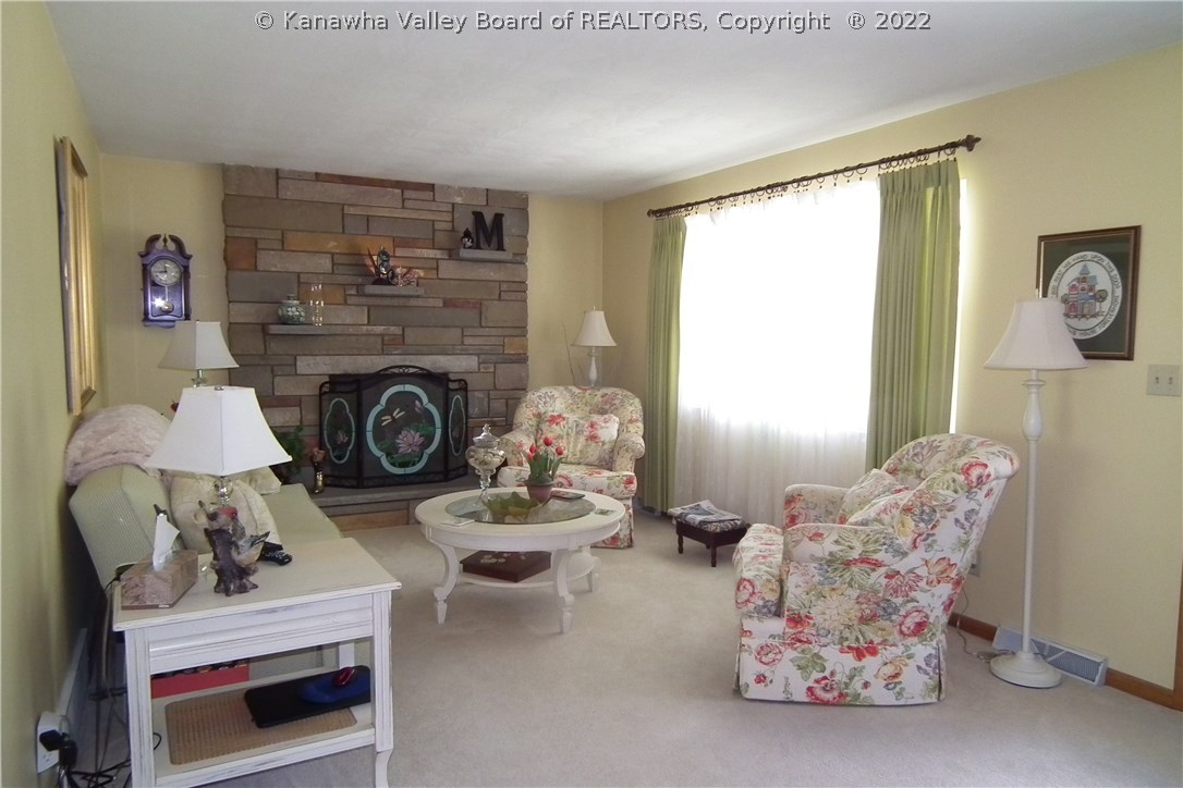 3974 Indian Creek Road Elkview, WV 25071 - Photo 3 of 22 Gallery Image 3