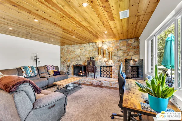 $625,000 | 23971 Skyview Drive, Idyllwild, CA 92549