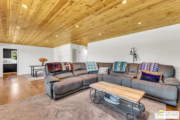 $625,000 | 23971 Skyview Drive, Idyllwild, CA 92549