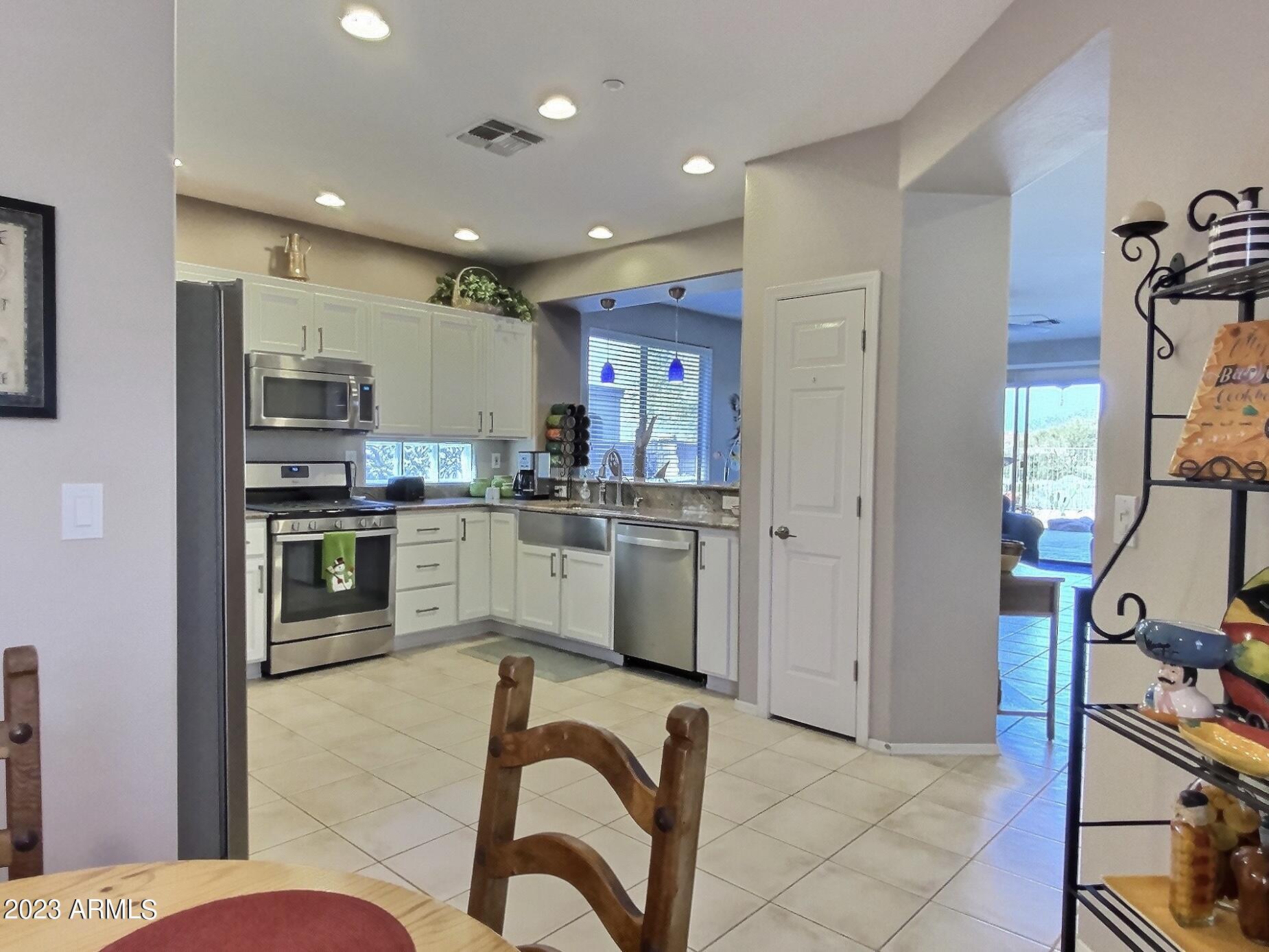 42128 North Anthem Springs Road Anthem, AZ 85086 - Photo 18 of 42 42128 N Anthem Springs Rd