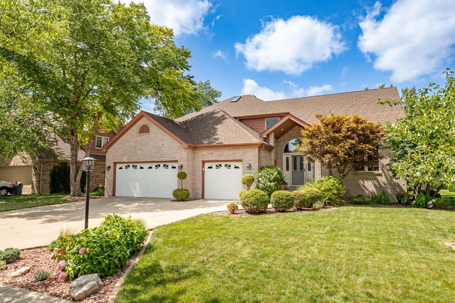 1101 Treadway Road Munster, IN 46321 - Photo 1 of 74 1500x999
