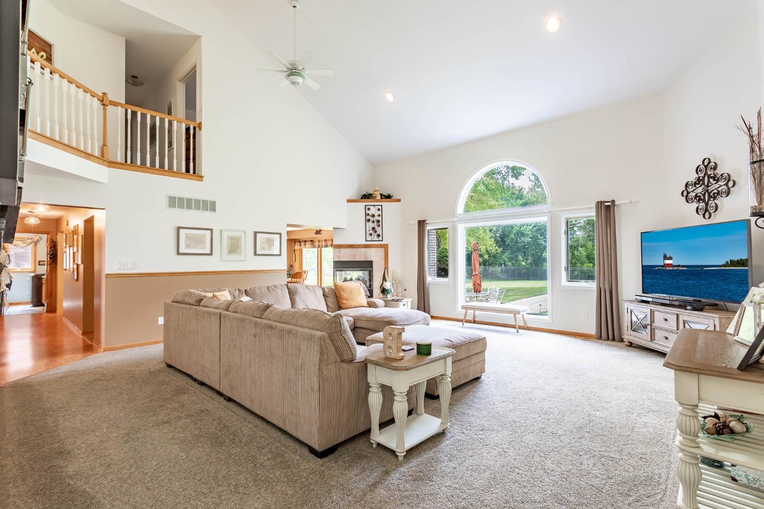 1101 Treadway Road Munster, IN 46321 - Photo 11 of 74 1500x999