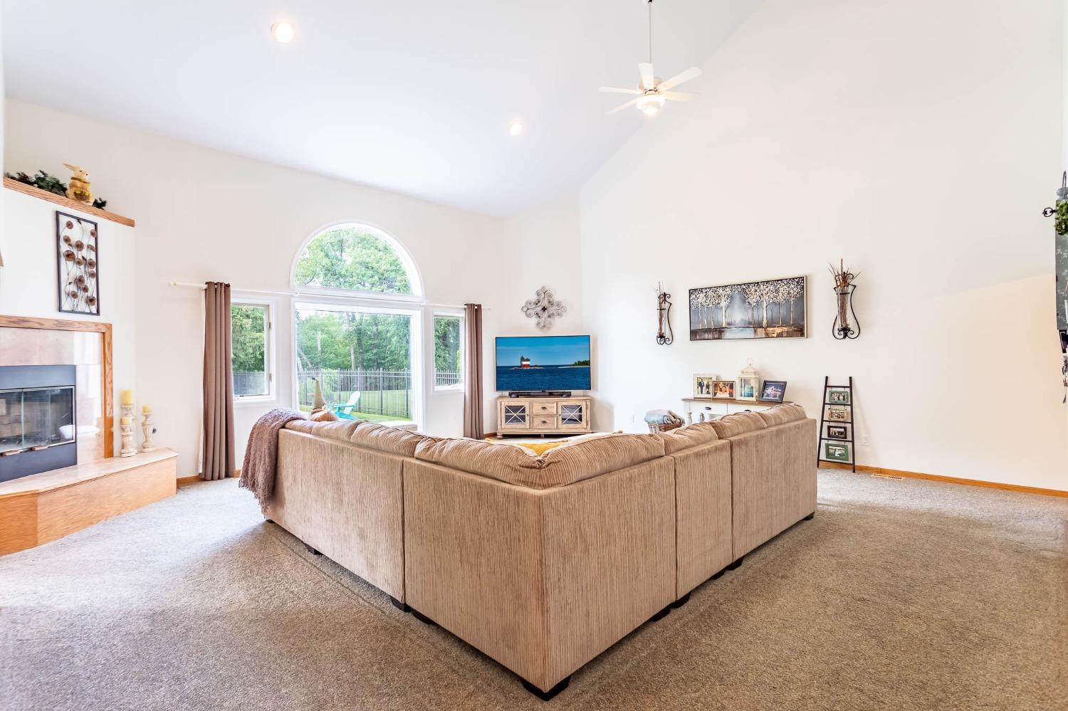 1101 Treadway Road Munster, IN 46321 - Photo 13 of 74 1500x999