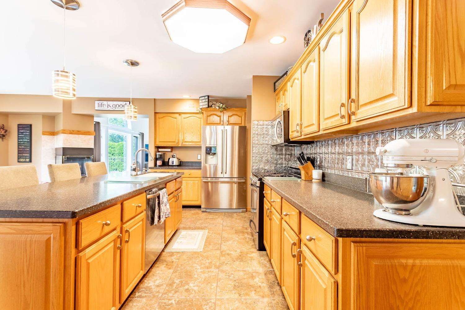1101 Treadway Road Munster, IN 46321 - Photo 17 of 74 1500x999