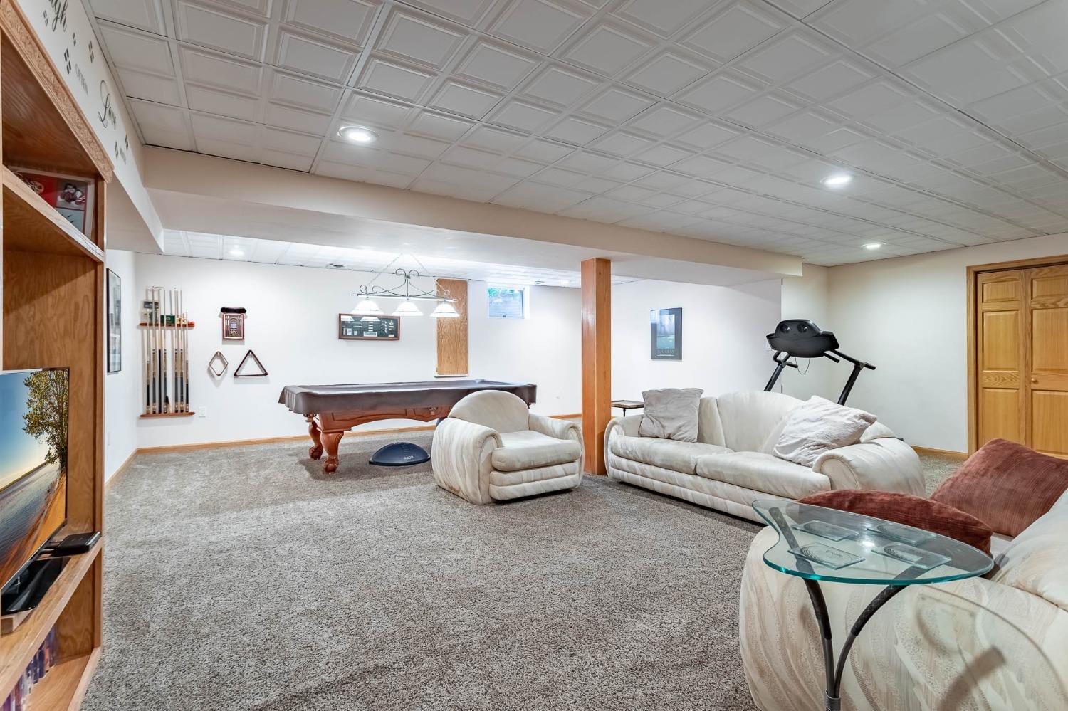 1101 Treadway Road Munster, IN 46321 - Photo 45 of 74 1500x999