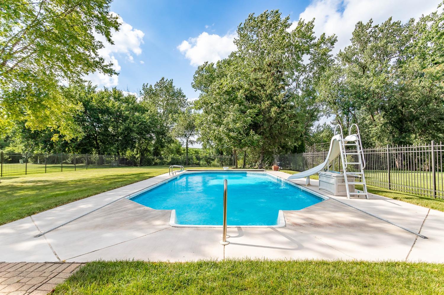 1101 Treadway Road Munster, IN 46321 - Photo 64 of 74 1500x999