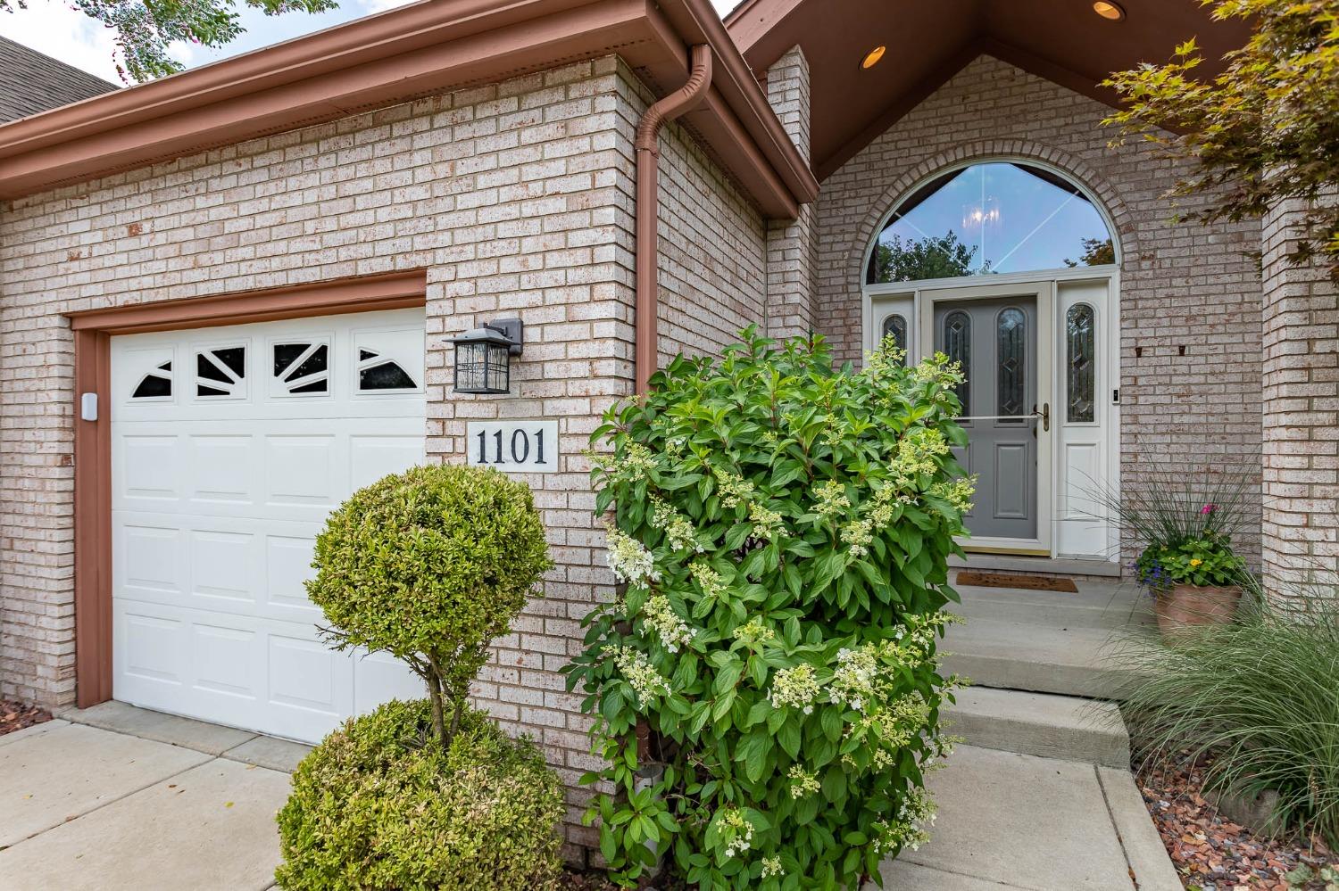 1101 Treadway Road Munster, IN 46321 - Photo 8 of 74 1500x999