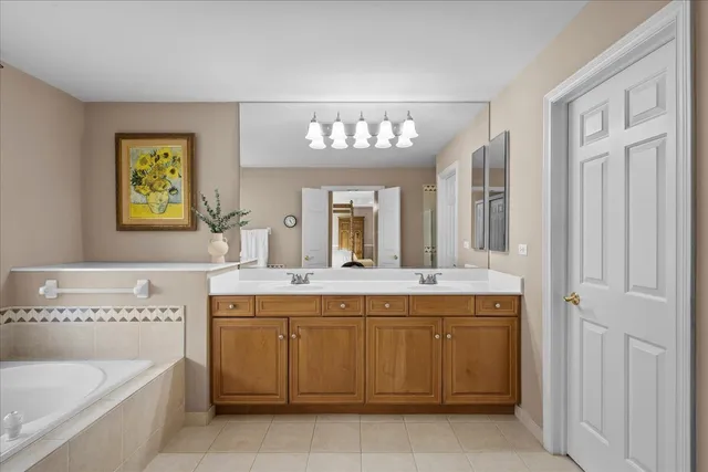 $945,000 | 1808 Dunhill Circle, Glenview, IL 60025