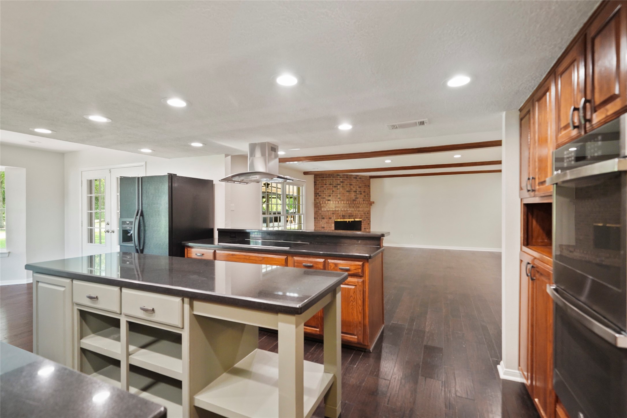 14443 Lyric Road Conroe, TX 77302 - Photo 13 of 49 Kitchen