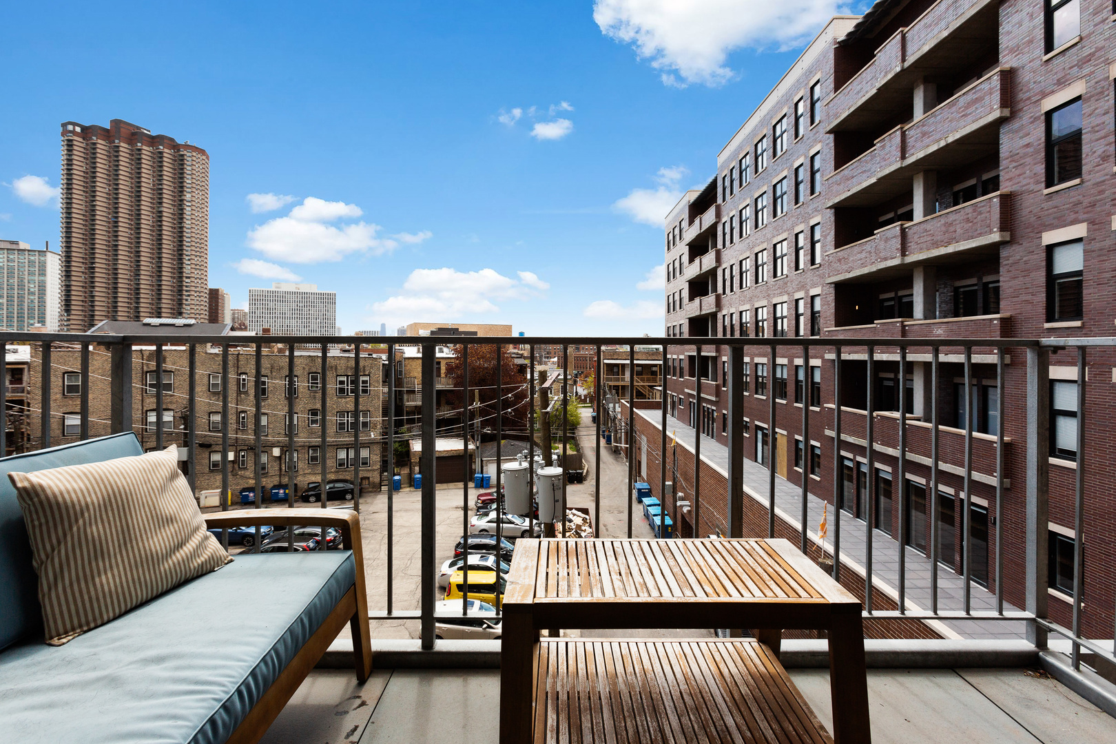 725 West Sheridan Road, Unit 506 Chicago, IL 60613 - Photo 9 of 14 a view of roof deck with patio