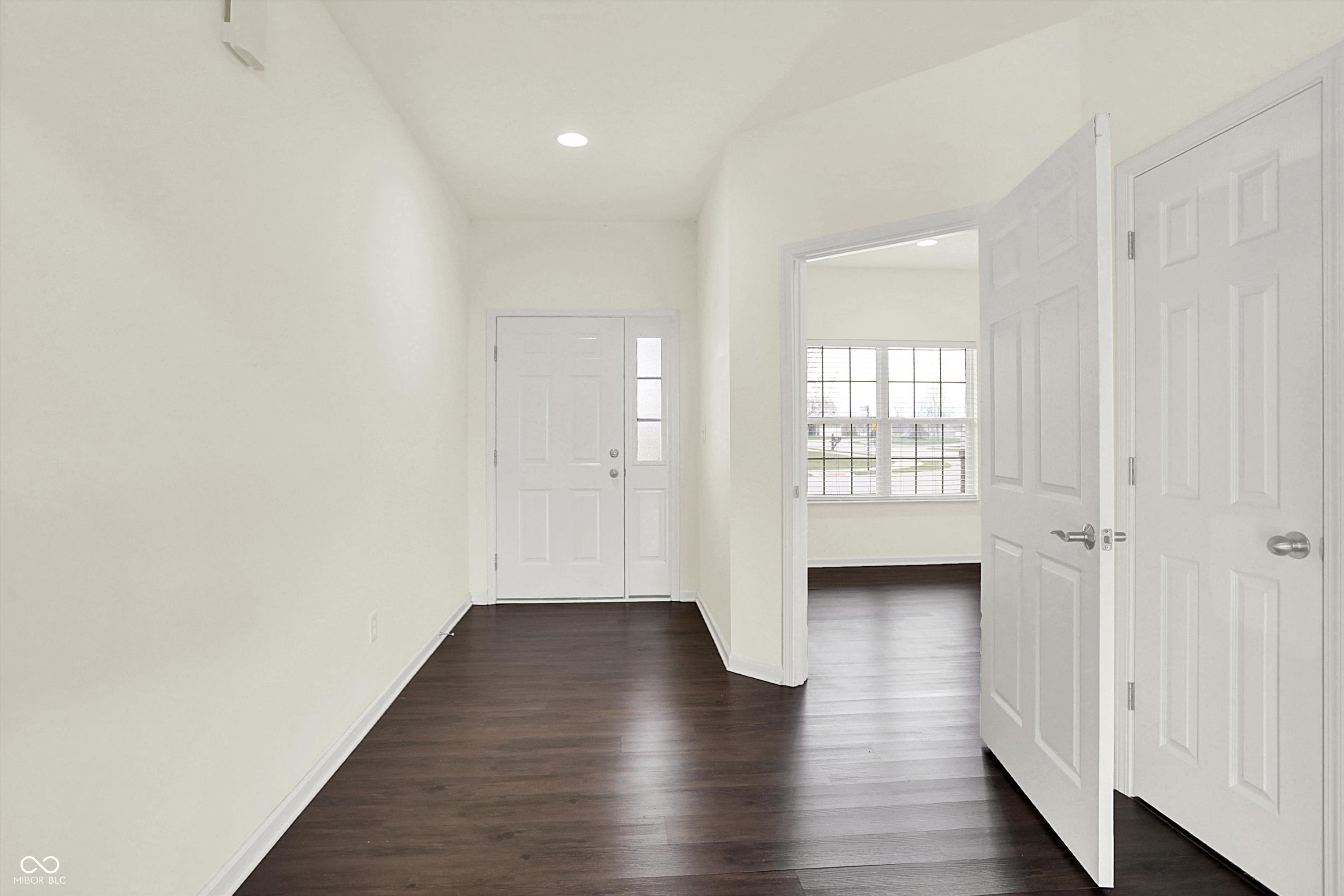 7302 Merrick Drive Brownsburg, IN 46112 - Photo 4 of 48