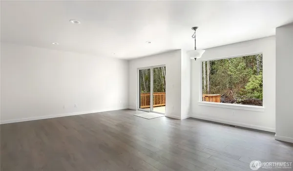 $2,950 | 319 Whitetail Loop, Blaine, WA 98230