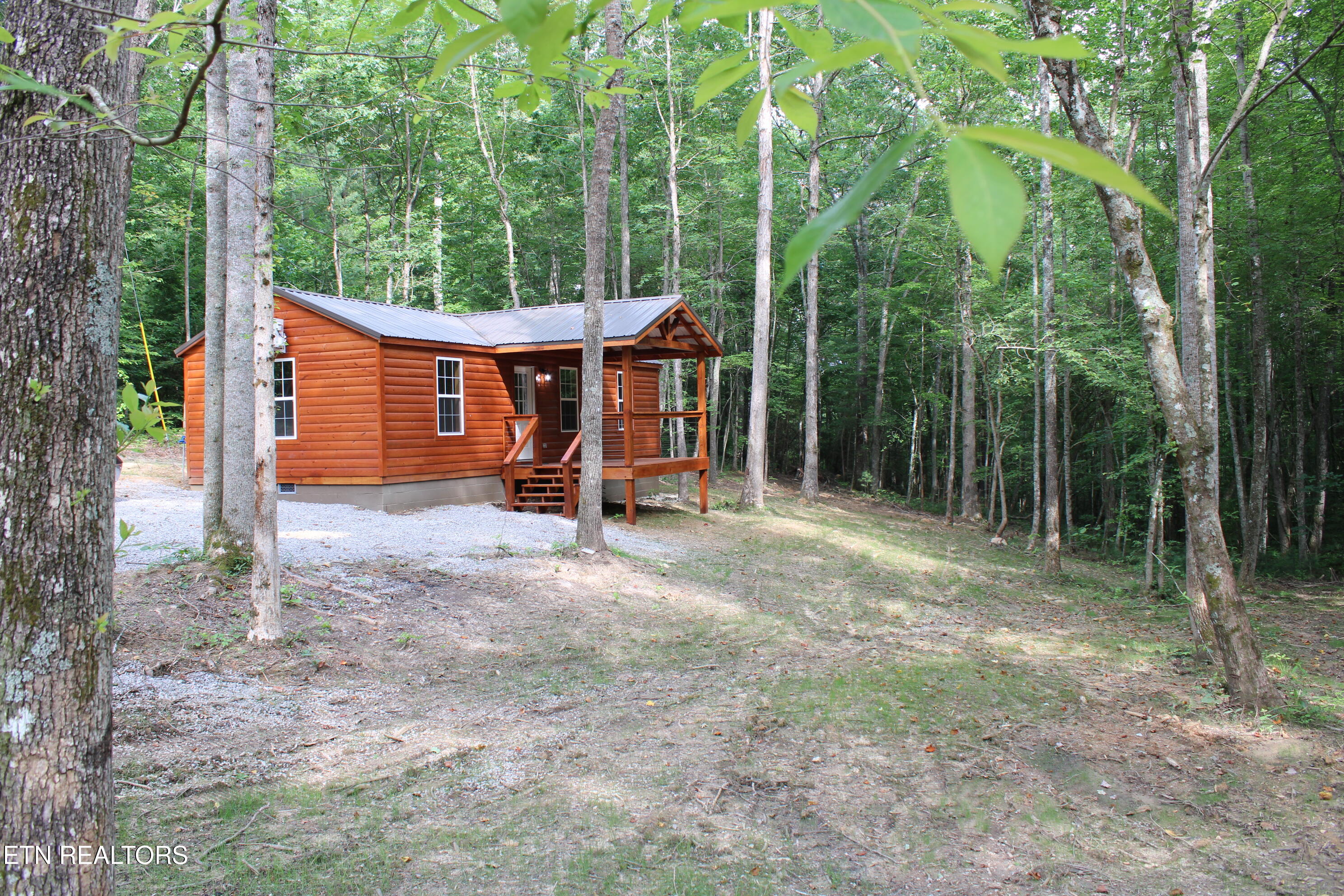 137 John Cox Road Deer Lodge, TN 37726 - Photo 3 of 43 IMG_0322