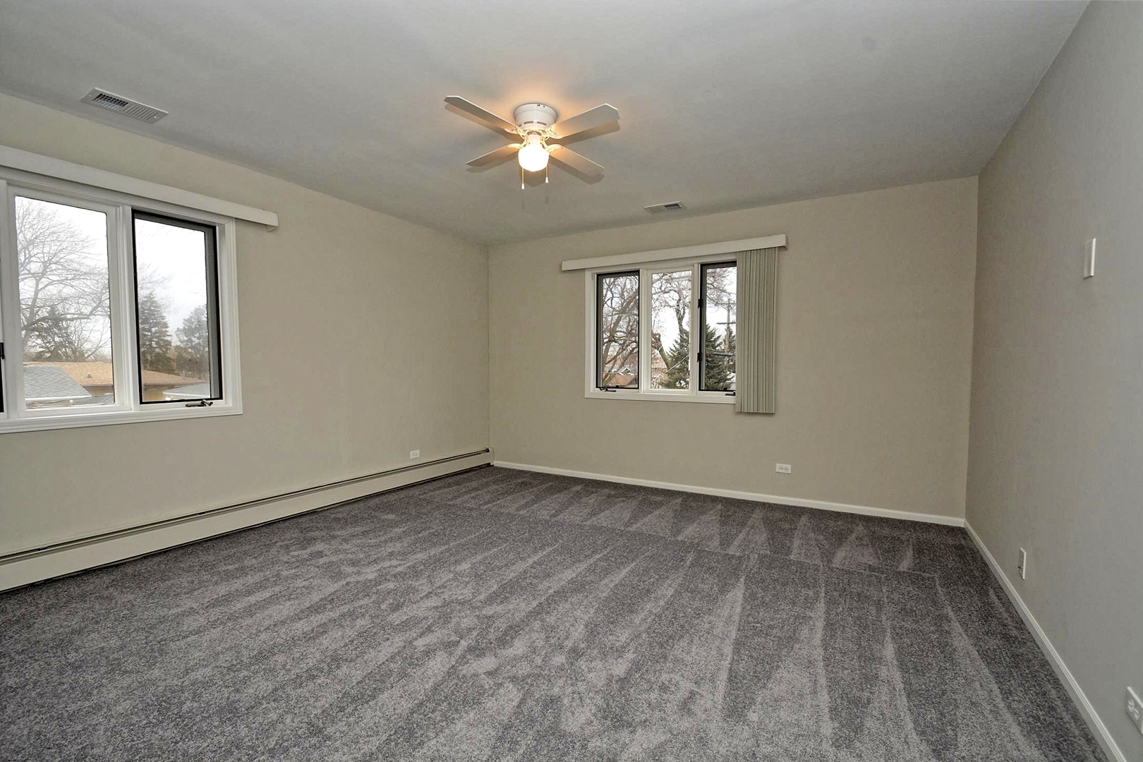 6138 Birmingham Street Chicago Ridge, IL 60415 - Photo 15 of 26 a view of an empty room with a window