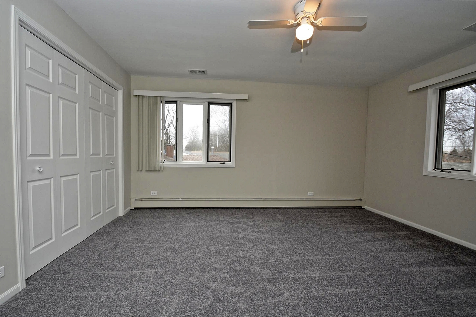 6138 Birmingham Street Chicago Ridge, IL 60415 - Photo 16 of 26 a view of an empty room with a window