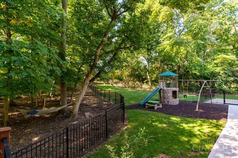 9207 Old Coach Road Cincinnati, OH 45249 - Photo 38 of 41