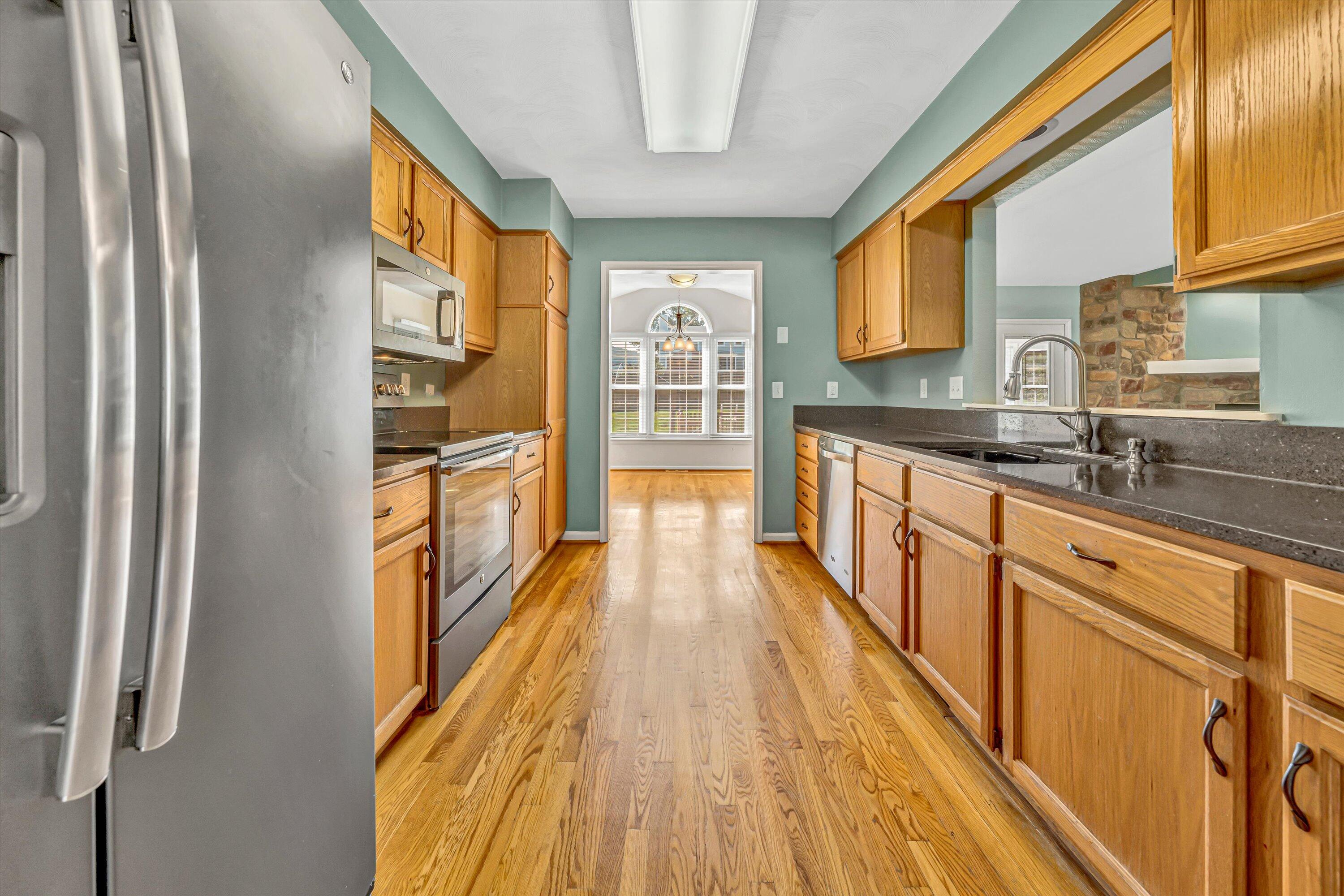 5508 Rome Drive Roanoke, VA 24019 - Photo 9 of 41 09-DSC00016