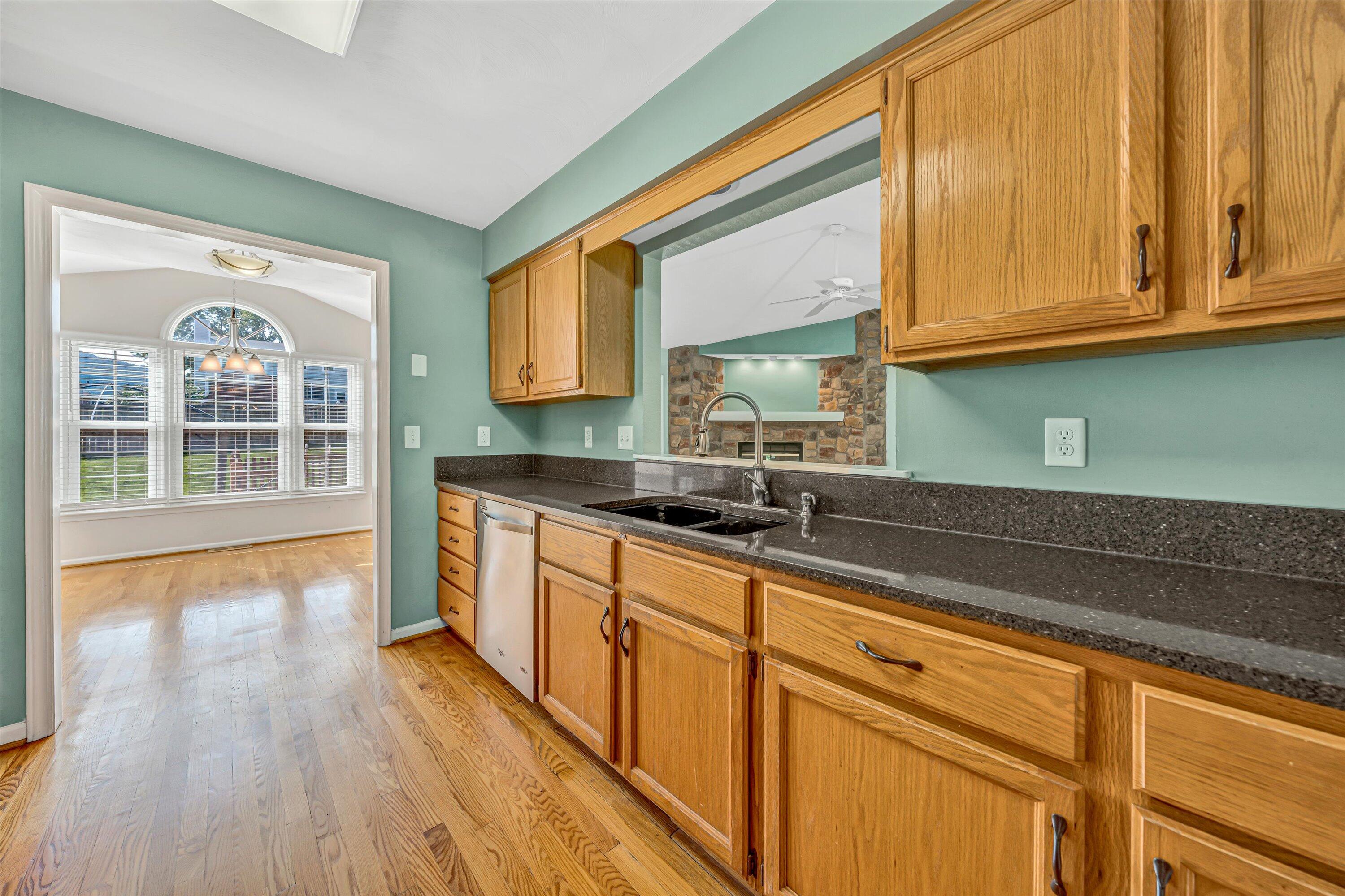 5508 Rome Drive Roanoke, VA 24019 - Photo 10 of 41 10-DSC00019