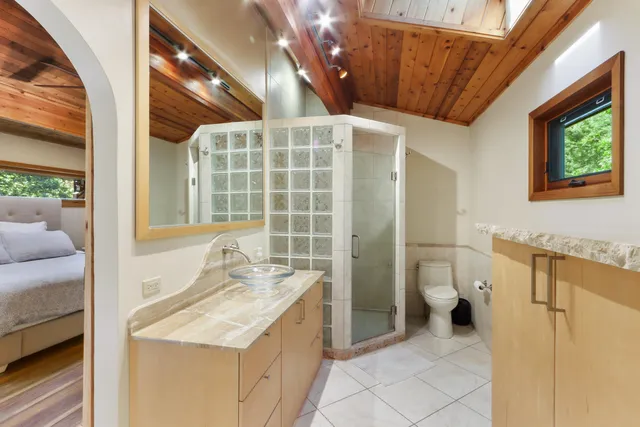 $1,400,000 | 450 North Lower Gardens Road, Fontana, WI 53125