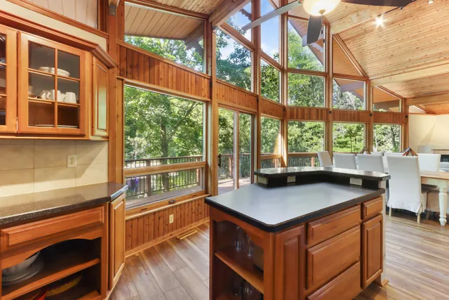 $1,400,000 | 450 North Lower Gardens Road, Fontana, WI 53125