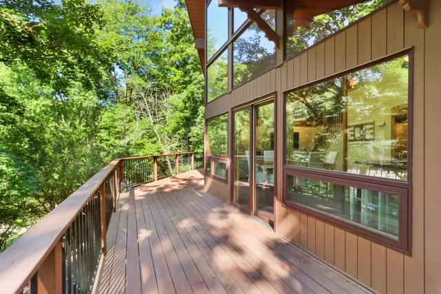 $1,400,000 | 450 North Lower Gardens Road, Fontana, WI 53125