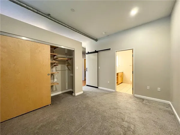 $325,000 | 522 Locust Lane, Unit 302, Kansas City, MO 64106