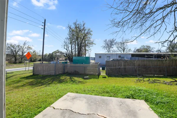 $1,475 | 203 Paradise Lane, Montgomery, TX 77356