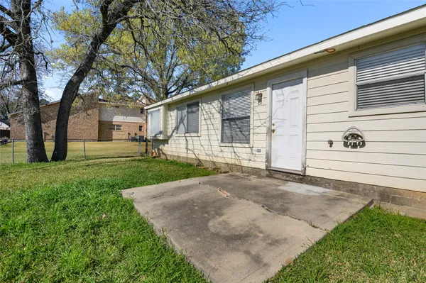 $1,475 | 203 Paradise Lane, Montgomery, TX 77356