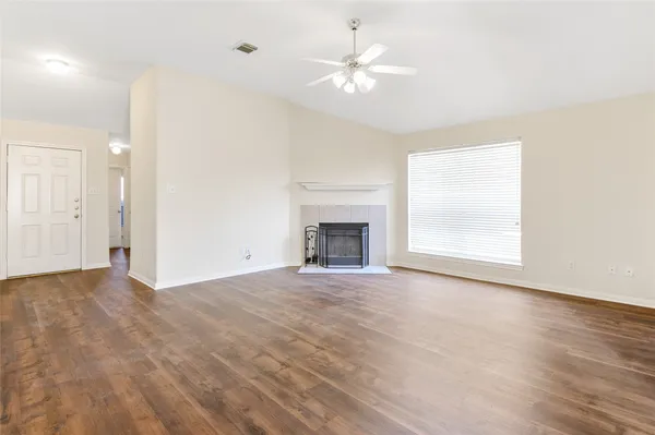 $1,475 | 203 Paradise Lane, Montgomery, TX 77356