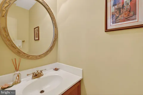 $659,900 | 6507 Kemper Lakes Court, Alexandria, VA 22312