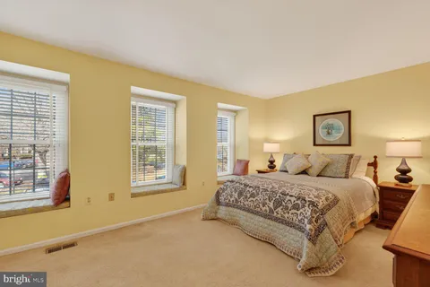$659,900 | 6507 Kemper Lakes Court, Alexandria, VA 22312