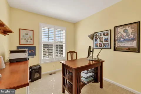 $659,900 | 6507 Kemper Lakes Court, Alexandria, VA 22312