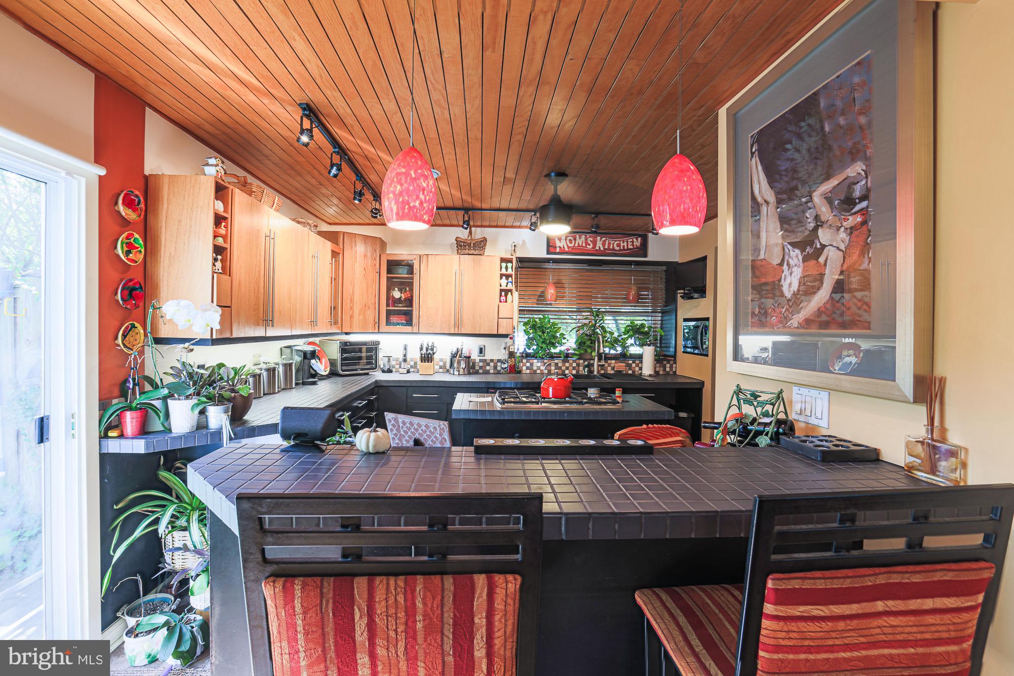 6807 Pimlico Drive Baltimore, MD 21209 - Photo 11 of 77