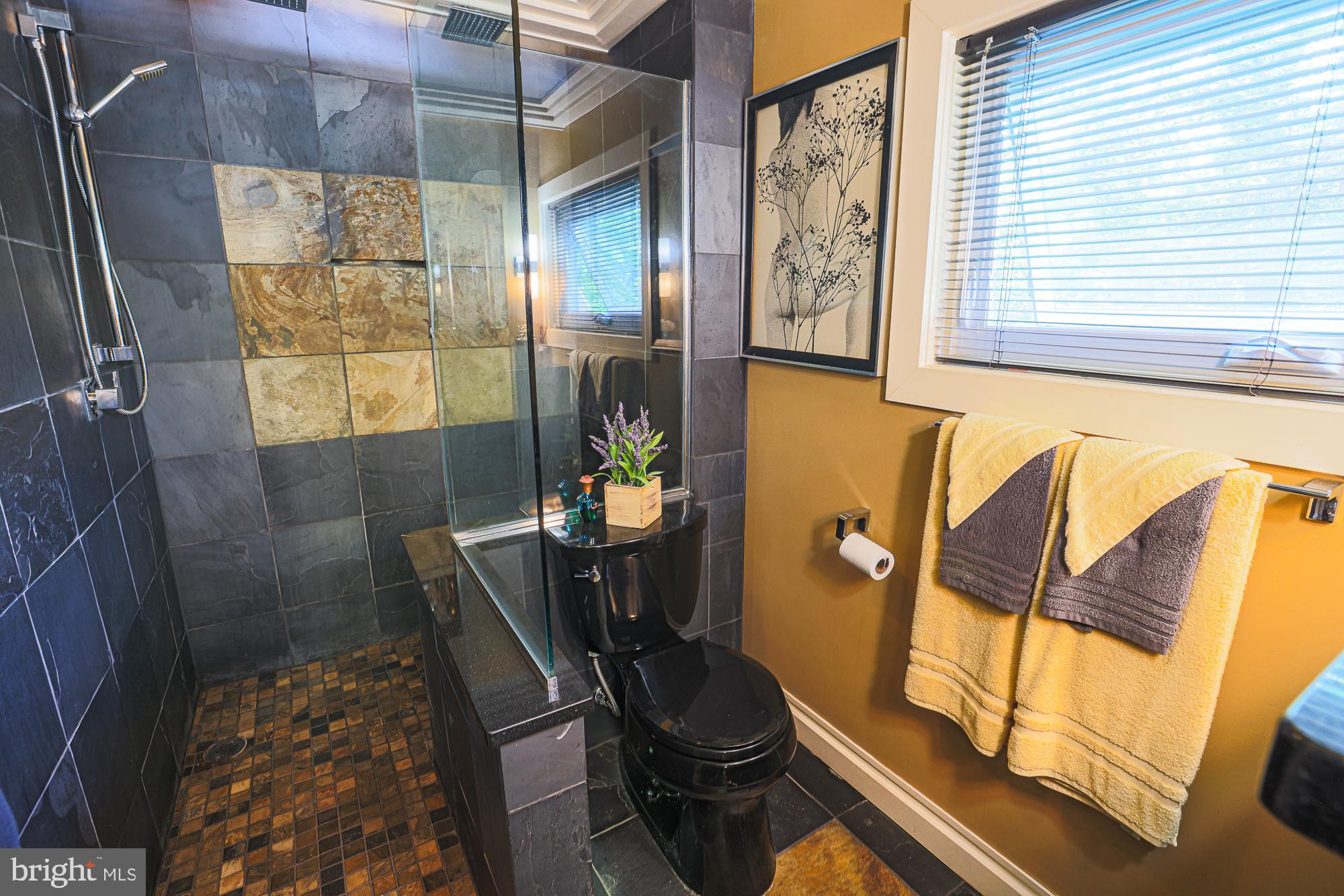 6807 Pimlico Drive Baltimore, MD 21209 - Photo 35 of 77