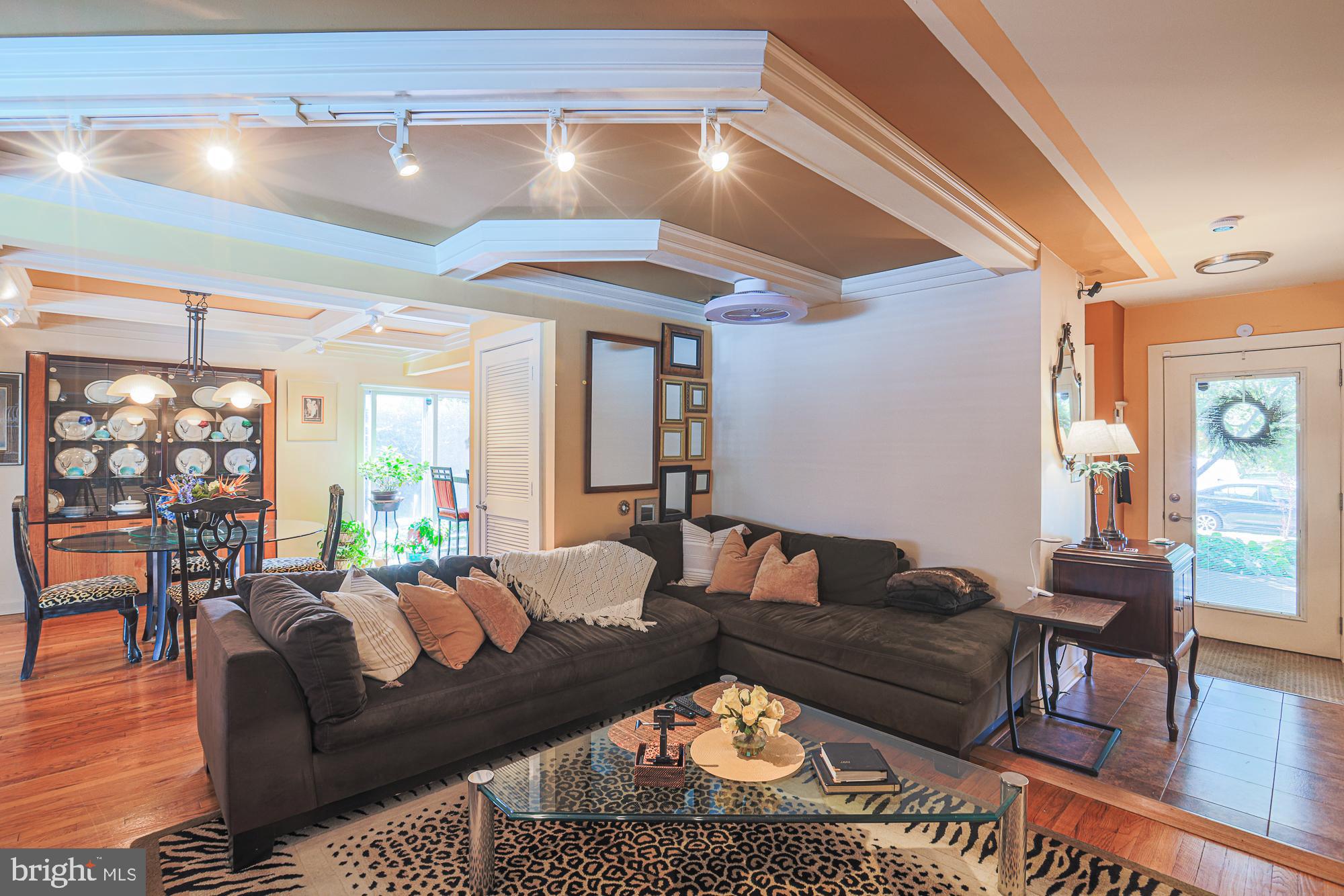 6807 Pimlico Drive Baltimore, MD 21209 - Photo 4 of 77